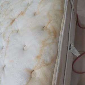 limpieza de colchones para desmancharlo