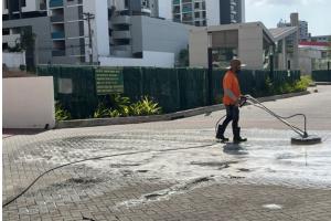 limpieza de piso de adoquines en panama